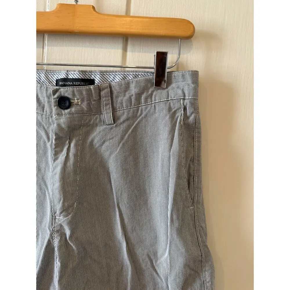 Banana Republic Shorts Navy Blue & White Stripe 30